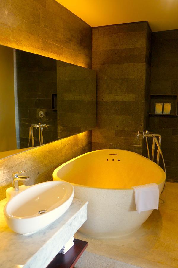 Suites By Watermark Hotel And Spa Jimbaran Екстериор снимка